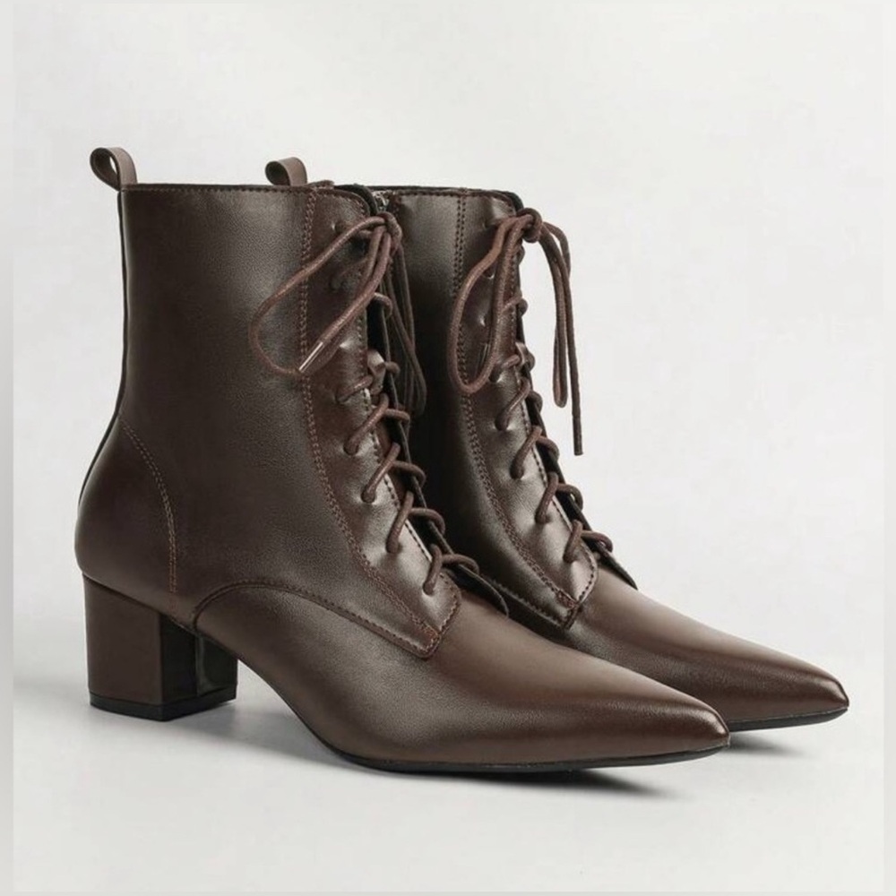 Brown Front Lace Up Ankle Boots Side Zipper Women Pointed Toe, size 39